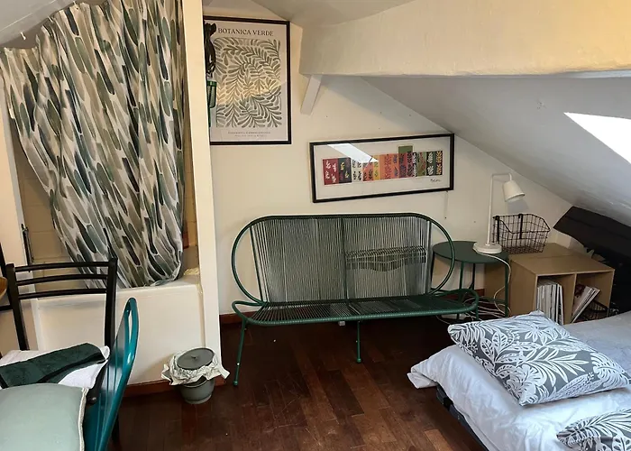 Pied A Terre A *